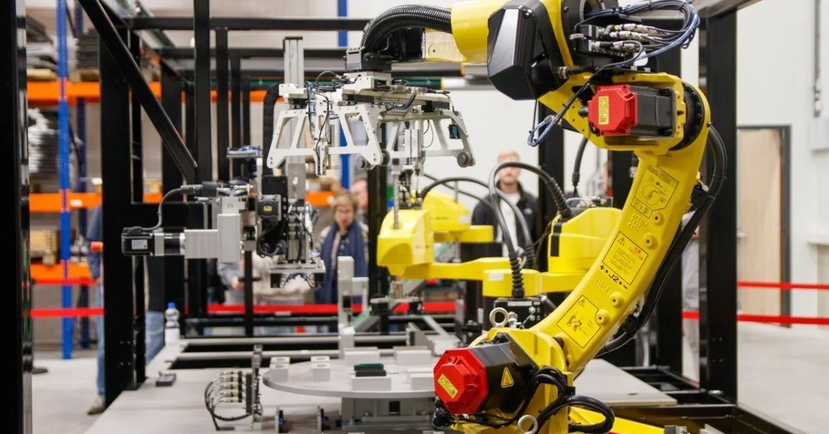 robo-culinaria-b1714 Robôs na culinária: marcas, preços e onde já cozinham e servem em restaurantes (2026)